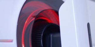 Qu’est-ce que c’est Infinity core Lighting sur les moniteurs Samsung