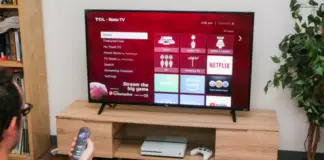 Comment allumer votre téléviseur Roku TCL sans télécommande de 4 manières différentes