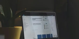 Comment barrer les lignes dans Google Docs ?